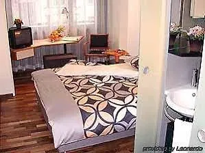 Hotel La Pergola Berna 3*,  Suiza
