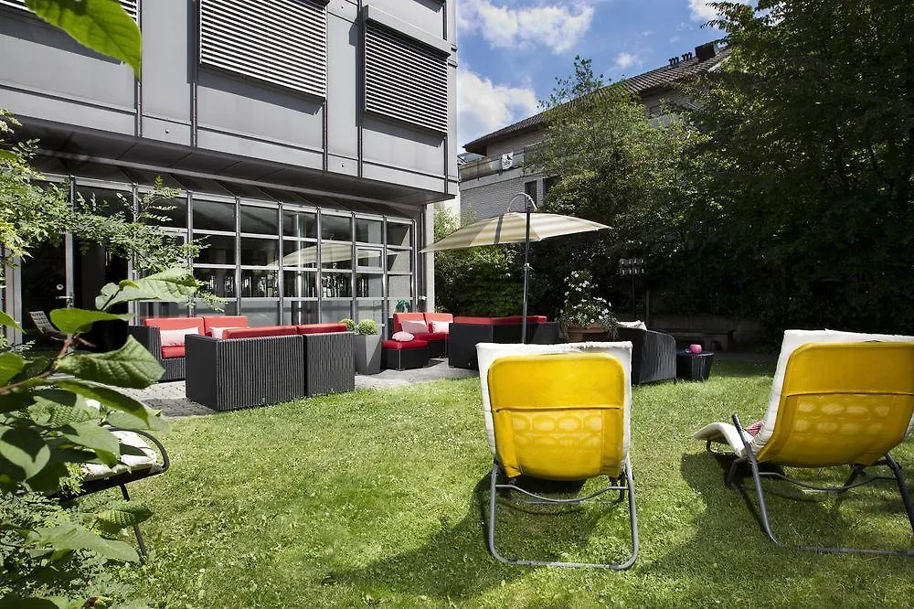 ***  Hotel La Pergola Berna Suiza